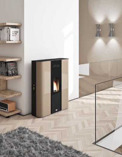 Immagine di Stufa Pellet Slim Ermetica Eva Calor Modello Diletta 10,5 Kw