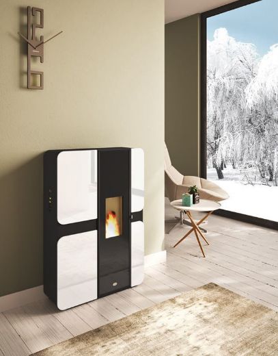 Immagine di Stufa Pellet Stretta Slim Eva Calor Modello Kendra 7,5 Kw